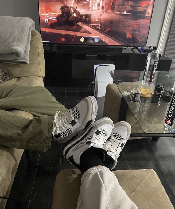 matching shoes my love language https://t.co/nTtvp0yYK9