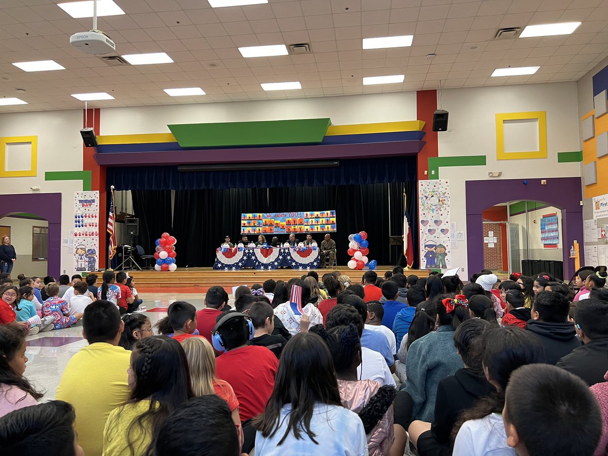 Veterans Day was extra special today! So grateful for all those who have served! 💙 #finchfalcons #mymisd