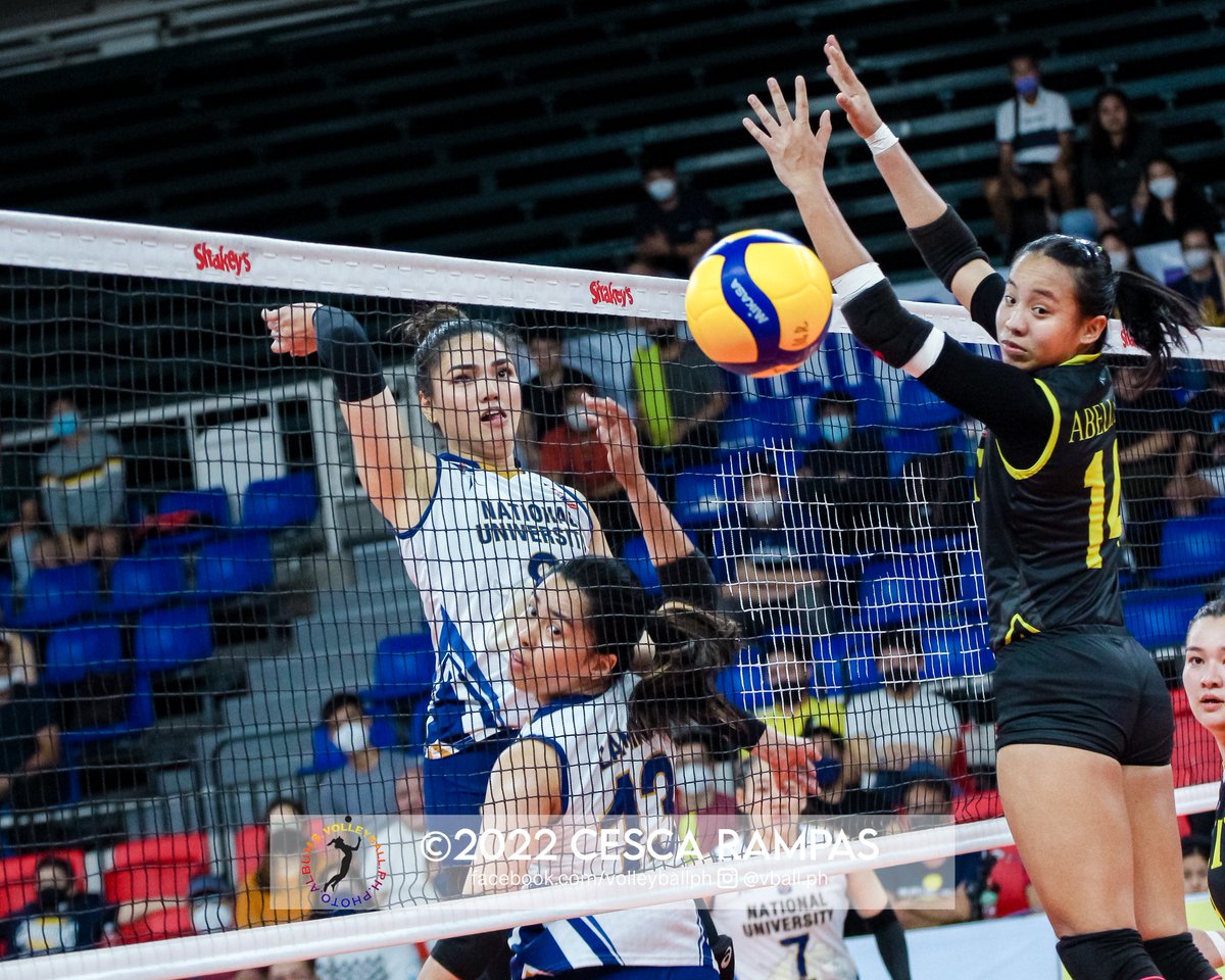 Sneaky <a href="/CamillaLamina2/">L</a> 👀