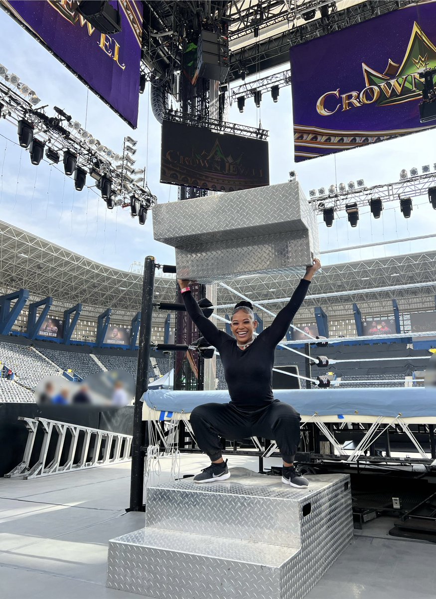 BiancaBelairWWE's tweet photo. I like lifting things.
#ESTofWWE https://t.co/K3nQGAVPSL