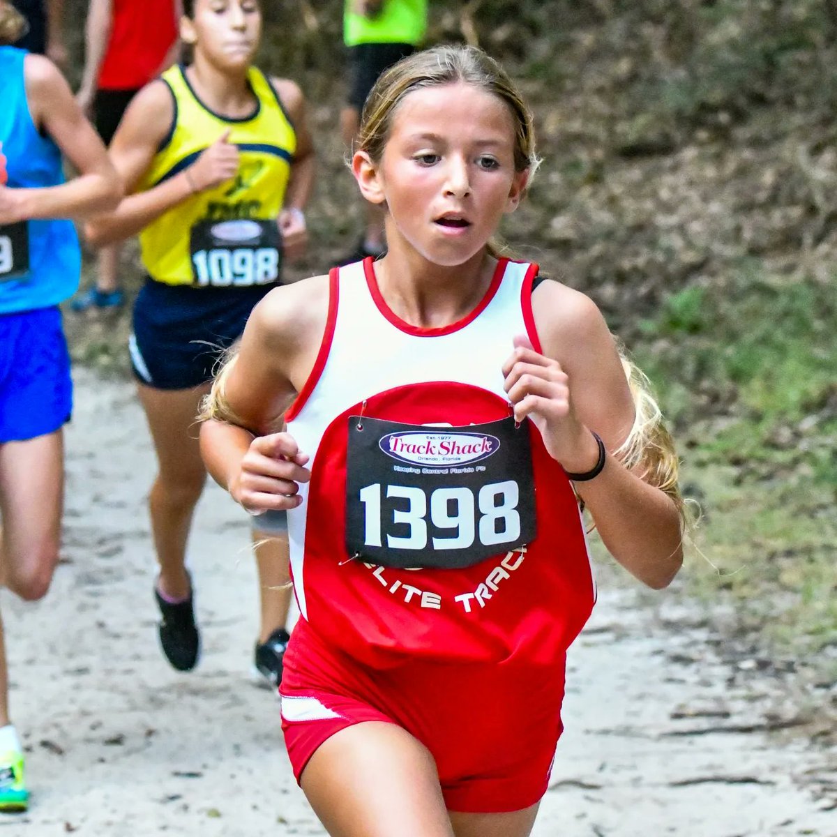 MiamiEliteTC's tweet photo. Marisa Mantecon was one of our State Medalist @ FLYRA MS Cross Country State Championships! 

She is one of the top 6th graders in the state &amp; in last years race as a 5th grader broke the elementary school state course record for 2km

-
#miamitrack #miamirunning #xc #crosscountry https://t.co/bOJZ23Pb9q