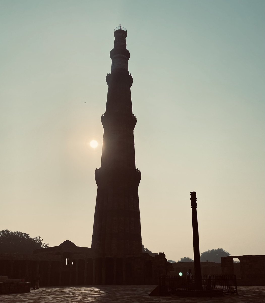 Beautiful misty morning at the Qutub.