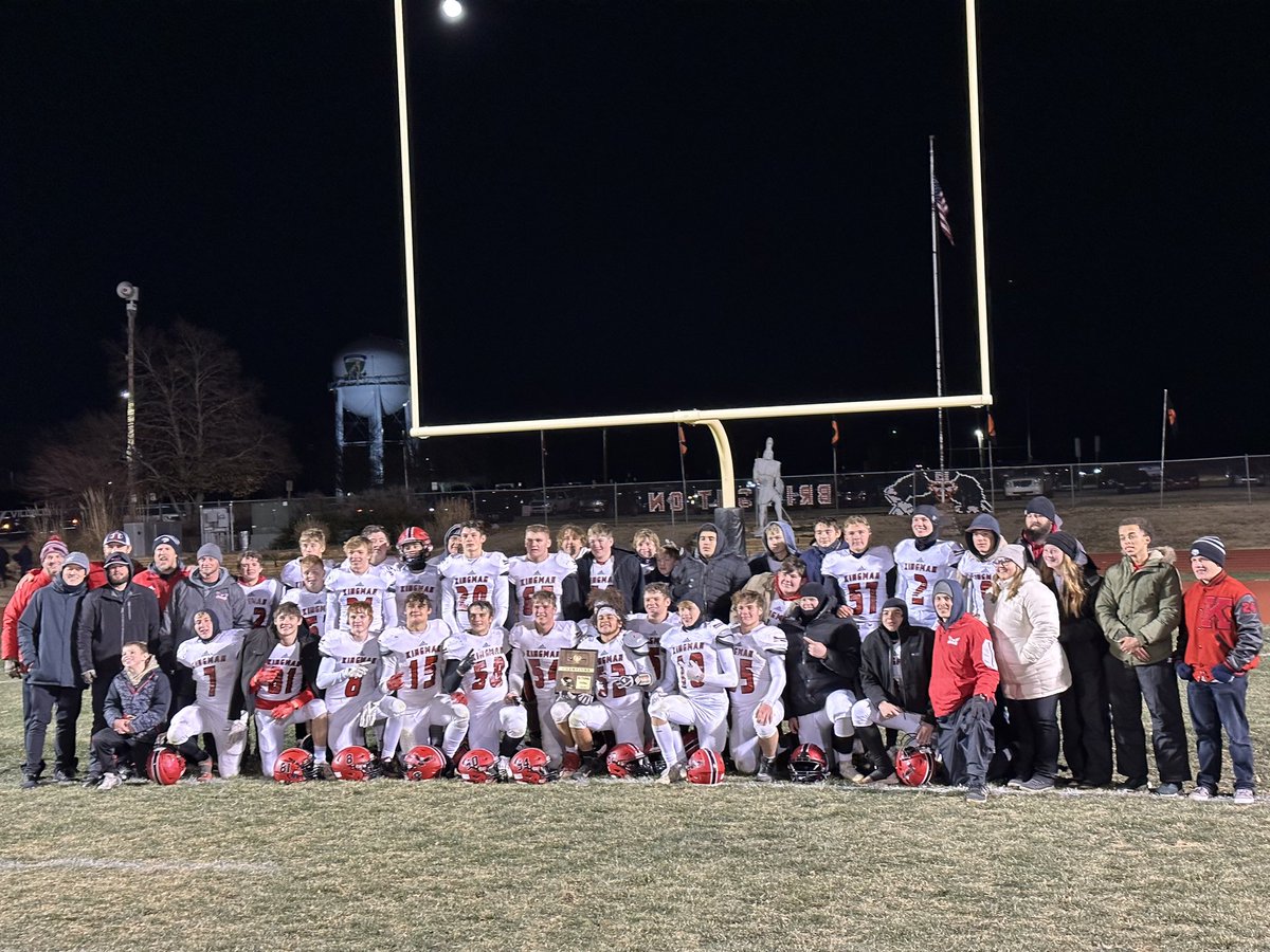 Kingman Eagles are Sectional Champs with a final score of 35-6!!!🦅🏈🔥