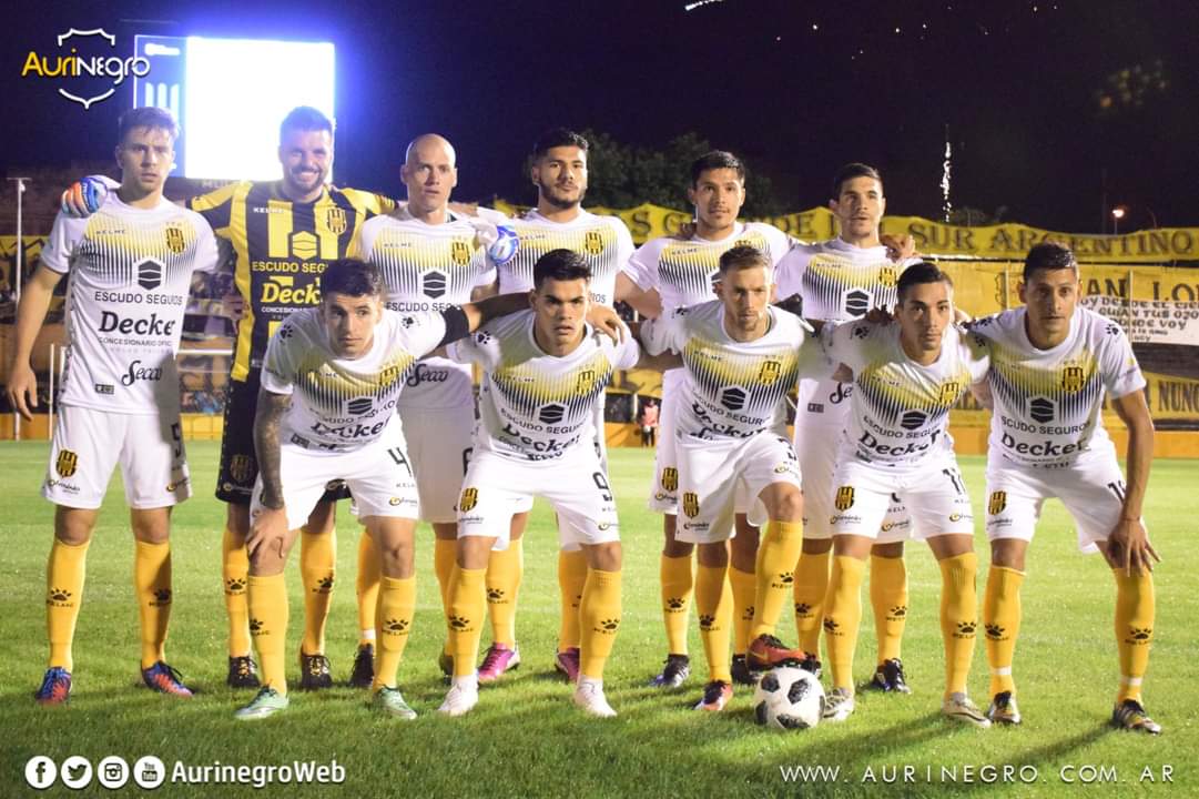 HistoriaOlimpo's tweet photo. El equipo dirigido por Darío Bonjour formó con: @ezeviola; @lealacunza, @OrozcoLuca, Agustín Cattaneo, Raúl Iberbia; @gaabygraciani, Franco Lefinir, Lucas Argüello, Bruno Díaz, Lautaro Belleggia; Axel Rodríguez.
Luego ingresaron David Vega, Ezequiel Vidal y @nicookatz. https://t.co/bw7SnviKeM