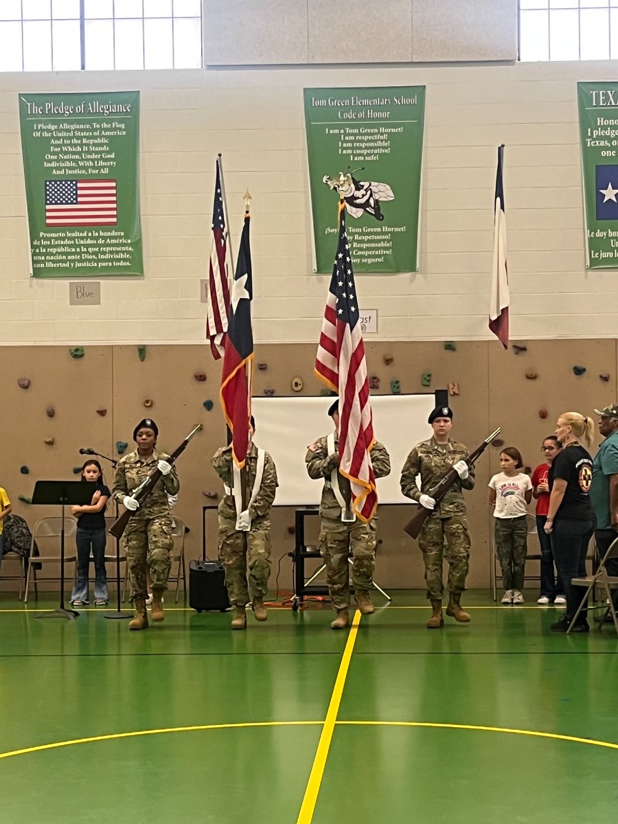 StateRotc's tweet image. Bobcat Battalion #colorguard @tomgreenelementary

CDTs Montano, Mumme, Miller and Perez represented #txst @CityofBudaTX  presenting the colors in honor of those who have served. Happy Veterans Day!