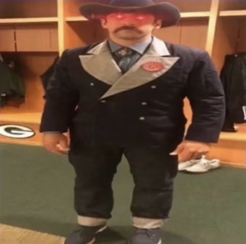 jakeb123_'s tweet photo. @AaronRodgers12 davante wants you, come to vegas https://t.co/HPQzQgLoxI