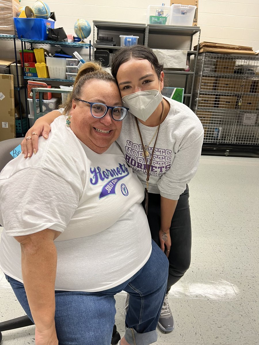 BelindaMCermola's tweet image. #FullHouse at @SullyES_LCPS tonight for #BingoPJNight! What a blast everybody had 🙌🏼 Loved sitting at the #VIPSection where we could watch all the action.