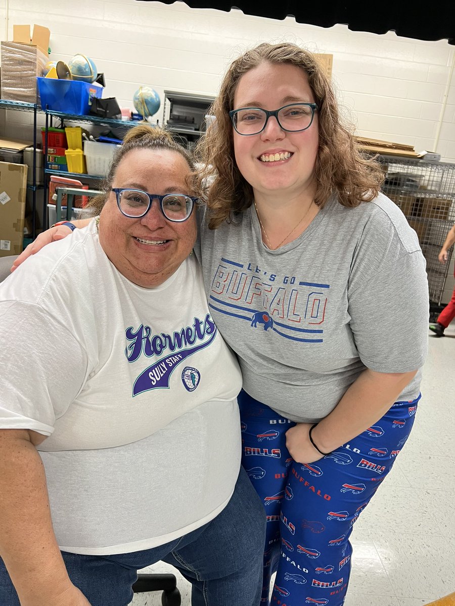 BelindaMCermola's tweet image. #FullHouse at @SullyES_LCPS tonight for #BingoPJNight! What a blast everybody had 🙌🏼 Loved sitting at the #VIPSection where we could watch all the action.