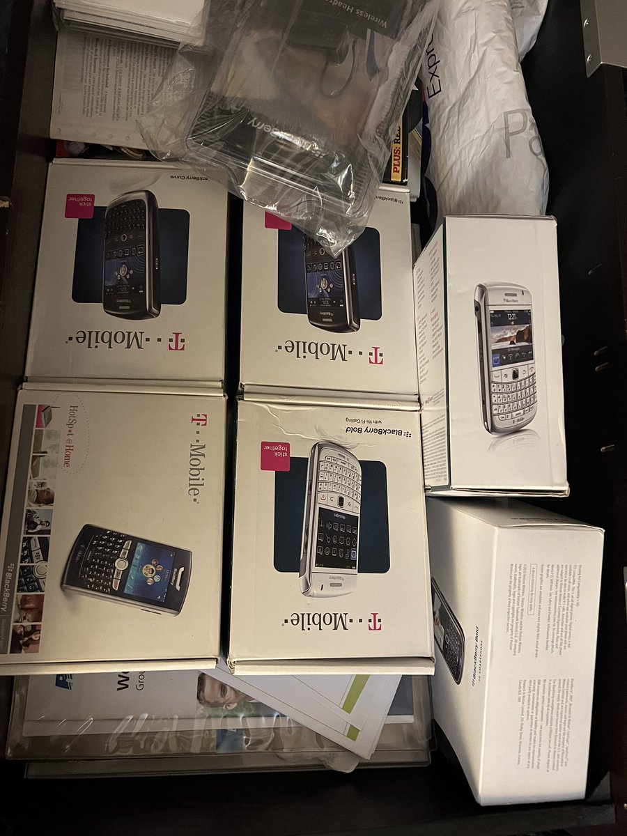 I found these in boxes..in storage.
My presentation with the 8800 was I would walk in, throw it against the farthest wall, tell someone to pick it up, put it back together and it still worked. SOLD.
When Ross said BlackBerry Boss..
Just saying…ask about me 😩🤷🏾‍♂️