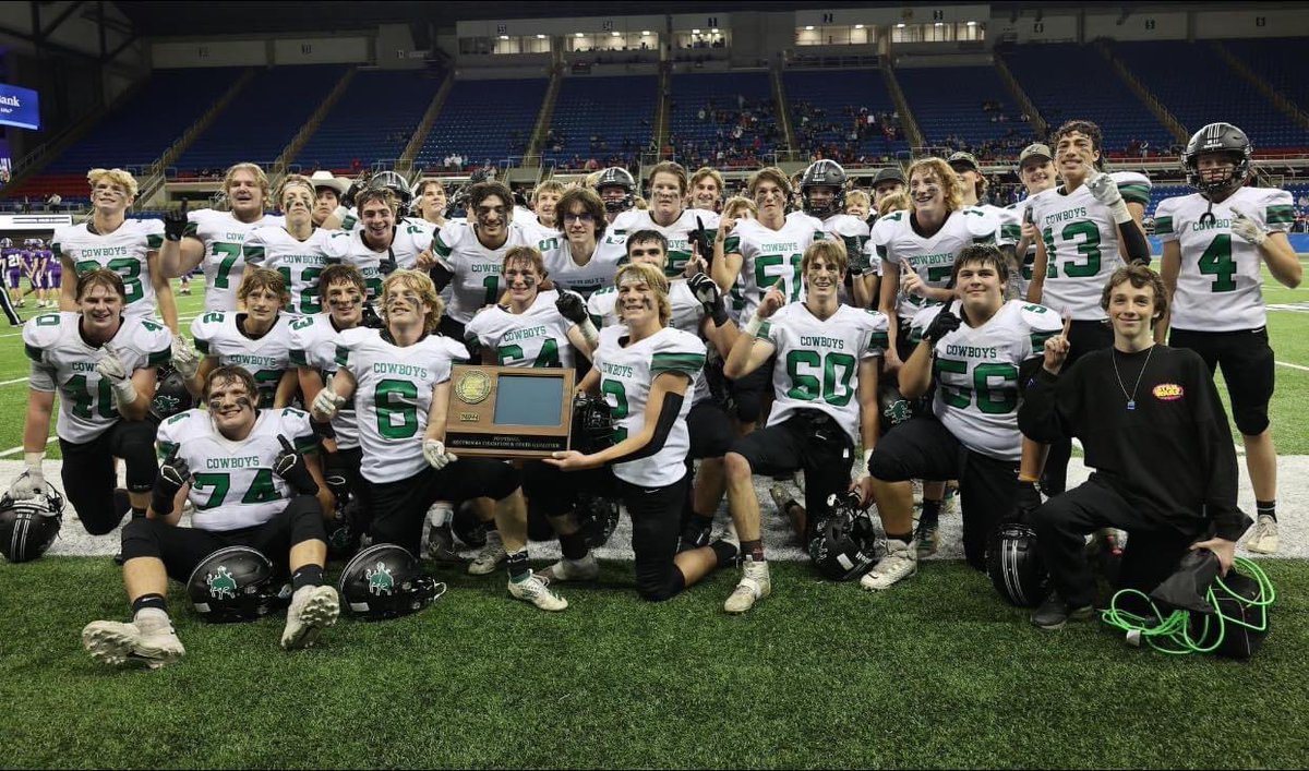 bhs_cowboyfb's tweet photo. Cowboys fall in the state quarterfinals 7-35. Thank you seniors for everything you’ve given to the program and community. #onceacowboy #alwaysacowboy https://t.co/IHszb6GHEs