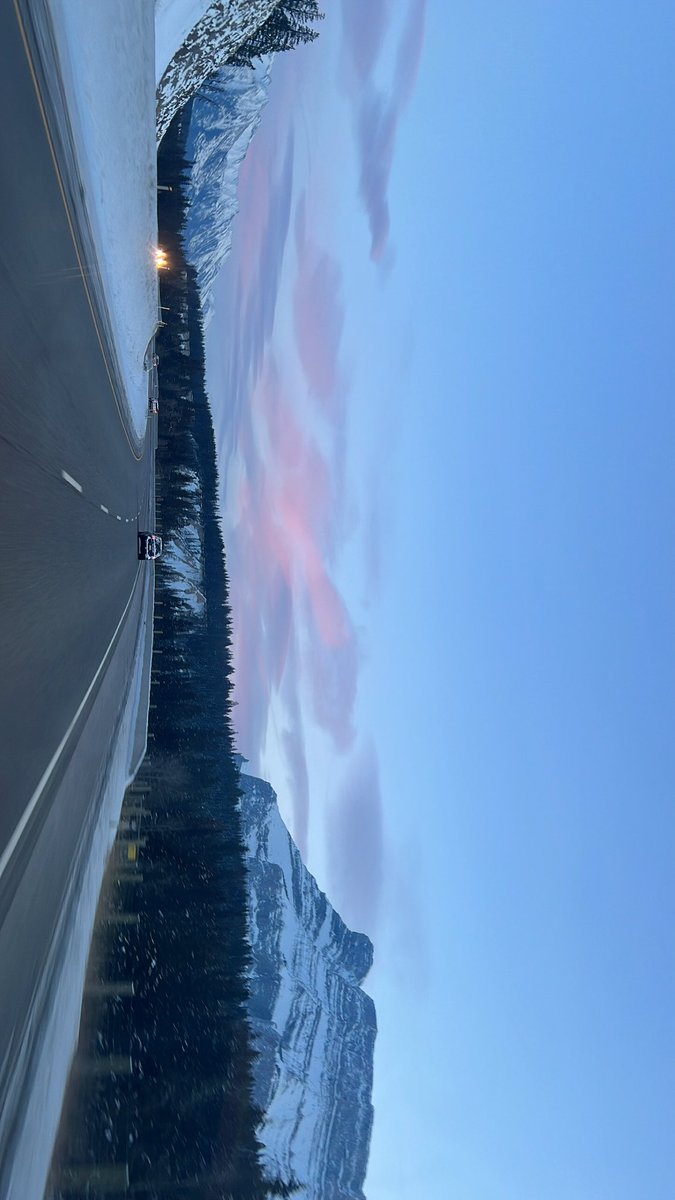 M7md3ali2's tweet photo. roadtrip❄️ https://t.co/lZtDcE2gTN