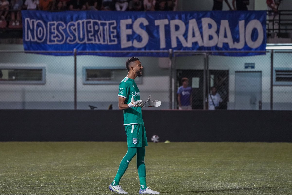 ¡Nos vamos a la tanda de penales tras 120 minutos de empate 📣!

<a href="/UMECITPANAMA/">UMECIT</a> 1-1 <a href="/MarioMendezFC1/">RayadosdeChiriquí</a> 
⚽️ Eber Díaz 
⚽️ Jacinto Fuentes (A.G) MMF

🏆 Gran Final
🏟️ ‘Muquita’ Sánchez 
📺 <a href="/tigosportspa/">Tigo Sports PA</a> 

#ElFuturoEsAhora