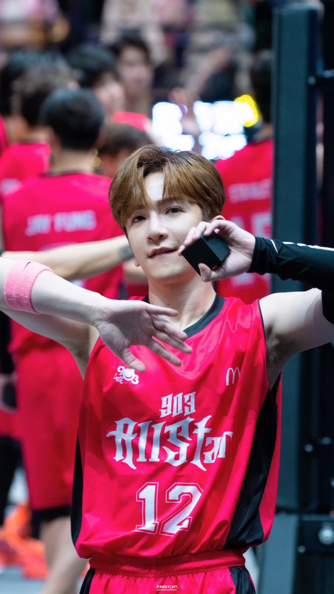 11112022 903Allstar藍球賽
-
盧瀚霆已經成為左我尋日既MVP球員
🏀🫵🏻🫠🥹🥲

#mirrorweare #ansonlo 
#盧瀚霆 #ansonlo盧瀚霆