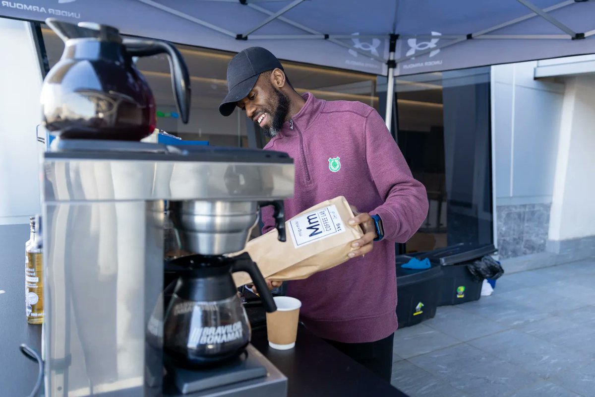 TheCoffeeSpot3's tweet photo. @TheCoffeeSpot3 Team is at @MallOfAfricaSA 📍 this morning for the @underarmourza squad event☕️ Do drop by, have a cup of coffee ☕️ and tag us!📱 https://t.co/ruvg3QSfoK