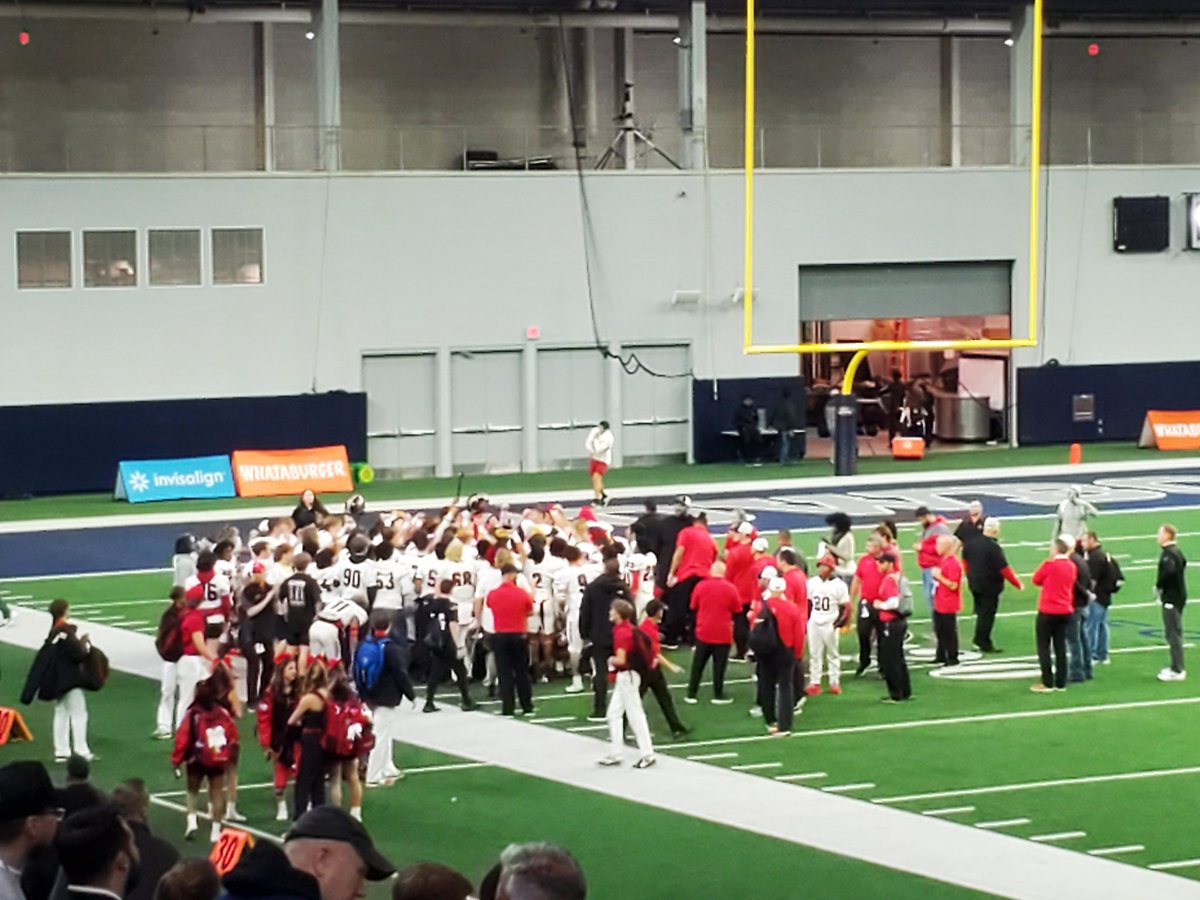 PantherFBBoost's tweet image. PANTHERS WIN!! 35-14. On to round 2!!