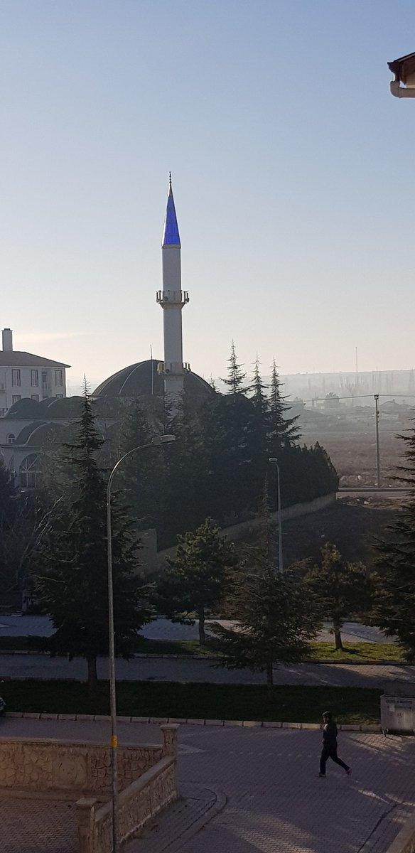 Günaydın 
İşiniz gücünüz rast gelsin 
Sevdiklerinizle bir olacağınız güzel bir hafta sonu dilerim 🧿🙋‍♂️