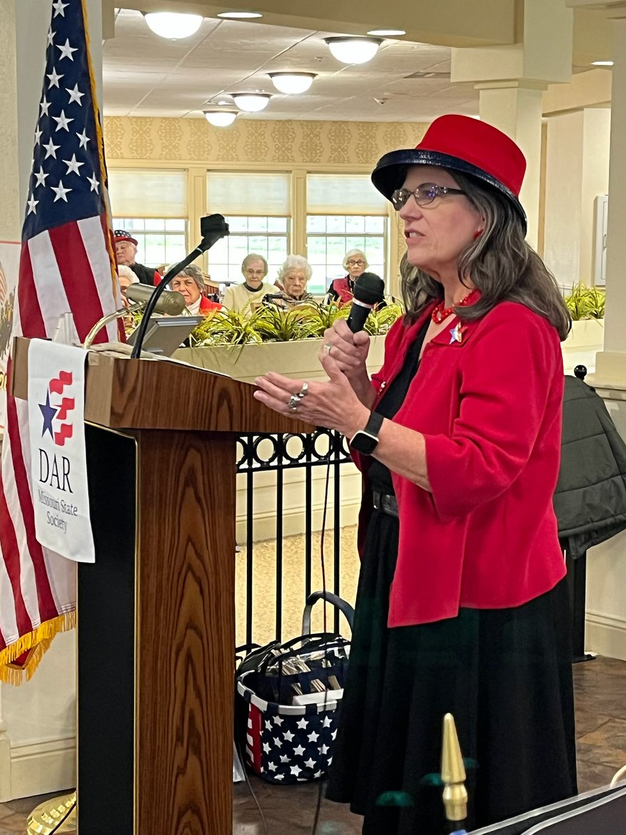 PoffSarah's tweet photo. Spoke in Jefferson Ctiy, MO 
today for Veterans Day. 
My Stories, Your Stories
Freedom Stories https://t.co/58R4ghrg4x