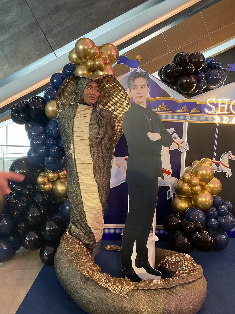 N_L_Nnew's tweet photo. พ่อหนุ่มที่บ้านมีงูอะยัง ถ้ายังไม่มี  ฟ่อออออววว  #𝐒𝐡𝐨𝐰𝐌𝐀𝐗𝐁𝐃𝐚𝐲𝐏𝐚𝐫𝐭𝐲𝟐𝟎𝟐𝟐 https://t.co/xFQYpG7oWi