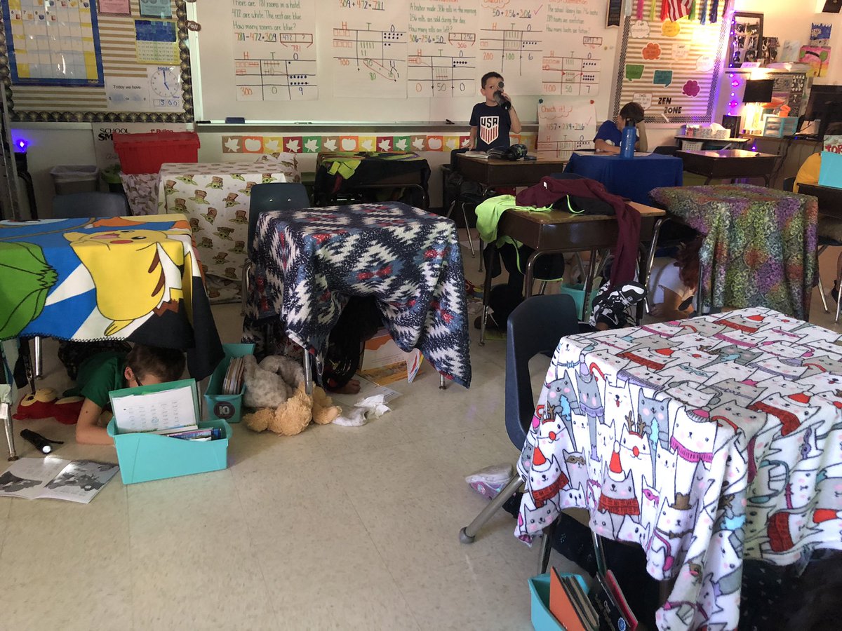 Mrs_Hill1030's tweet photo. Celebrating our positive behavior with a camp-out day in room 17! ππͺ΅π»π¦π¦@ZumDardenne #ItsAKnightThing #WeAreDES https://t.co/X0dLp3nOUq