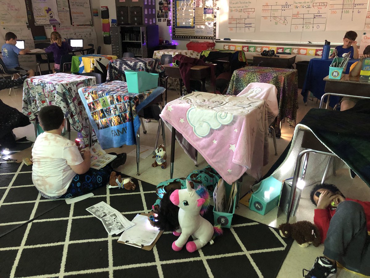 Mrs_Hill1030's tweet photo. Celebrating our positive behavior with a camp-out day in room 17! ππͺ΅π»π¦π¦@ZumDardenne #ItsAKnightThing #WeAreDES https://t.co/X0dLp3nOUq