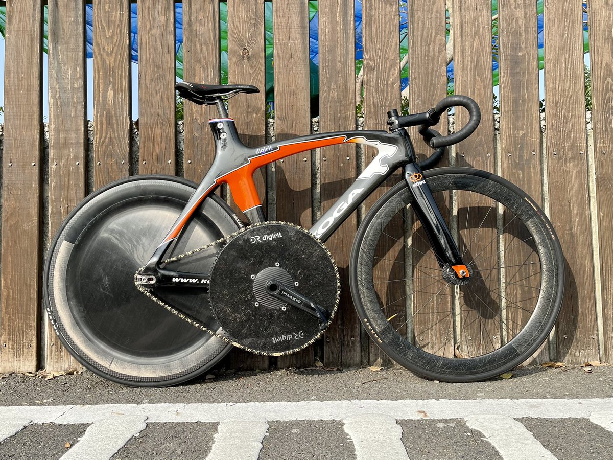 digirit's tweet image. Bike to work! ☠️☠️☠️
digirit carbon chainring 

#digirit #twitter #chainring
#savethetrackbike #fixedgear #keirin #trackbike #track #uci #eursport  #njs #sixdaycycling #pista #carbon#TrackCycling #carbonfiber #UCITCL #radrace #pist6_official 
#cyclingphotos #baaw #fixed