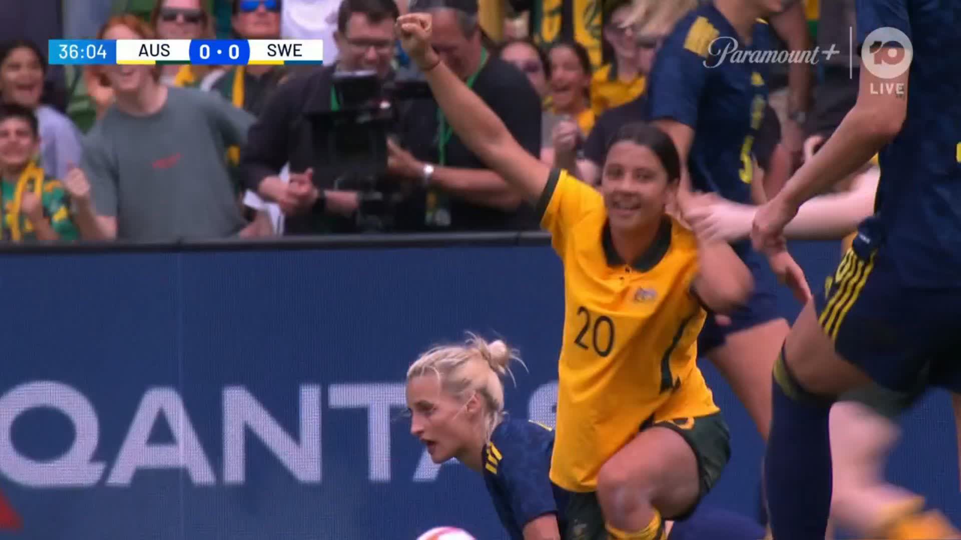🔥 @samkerr1 pokes it home for @TheMatildas 🔥

The @ChelseaFCW star with an expert run and finish at the near post!

Follow 🇦🇺 vs 🇸🇪 LIVE:  

#AUSvSWE”