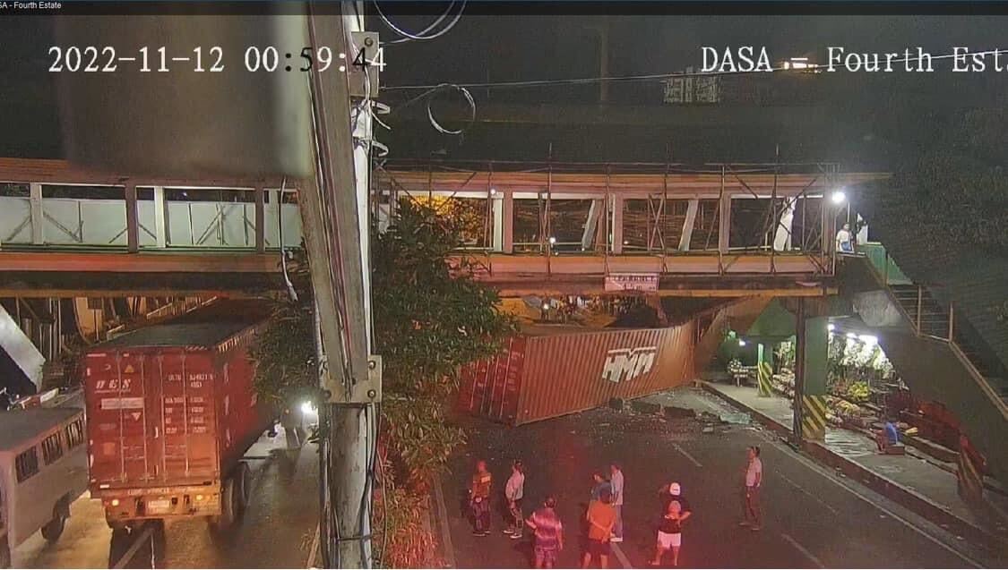 ONE News PH on Twitter "LOOK Damaged footbridge in Parañaque The