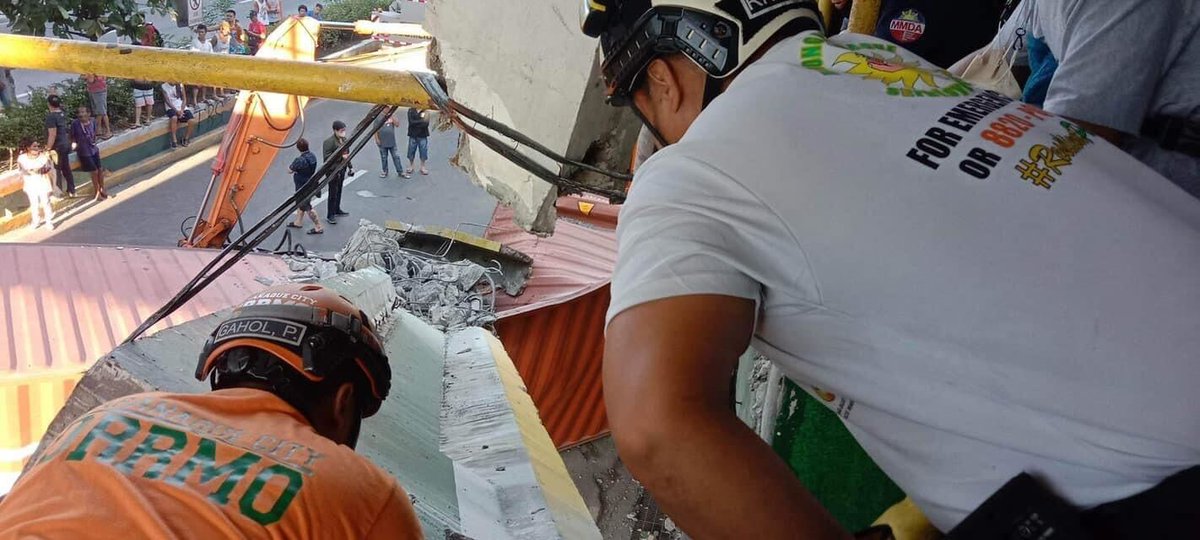 ONE News PH on Twitter "LOOK Damaged footbridge in Parañaque The