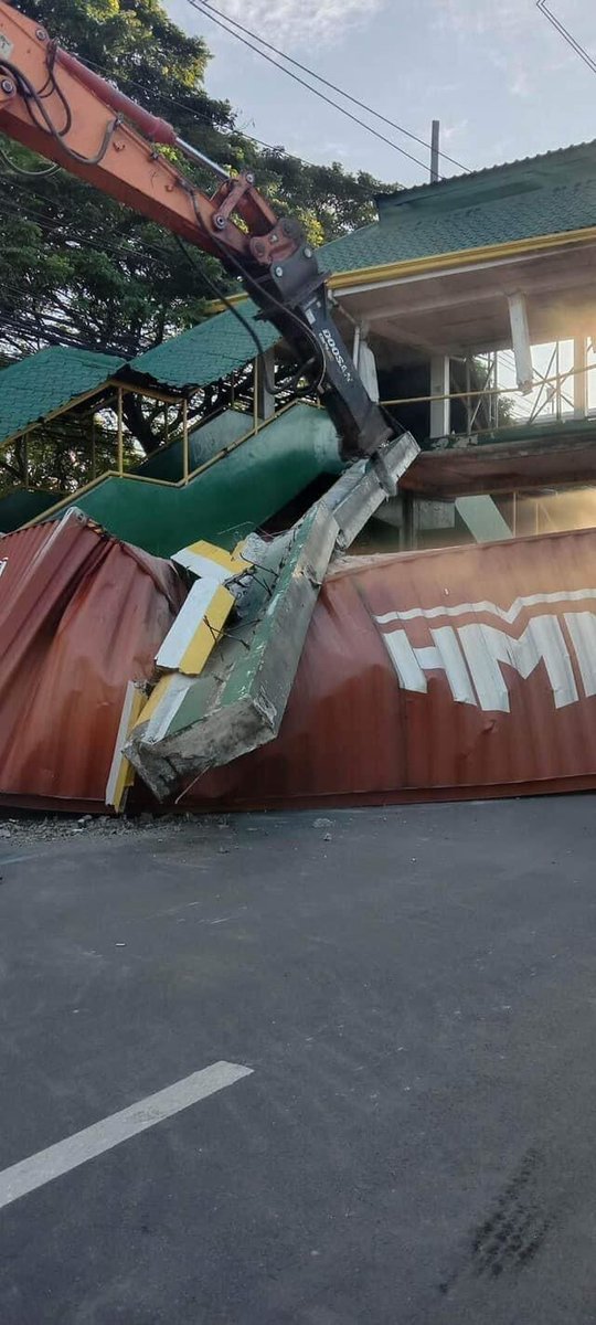 ONE News PH on Twitter "LOOK Damaged footbridge in Parañaque The
