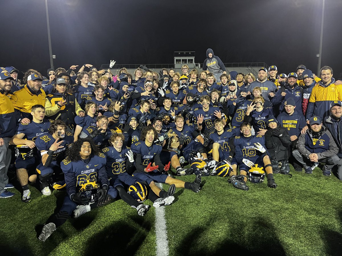 JeffKosin's tweet photo. Clarkston Nation- Can you say Regional Champs!! #WolvesPride https://t.co/BNtJZJOYVN