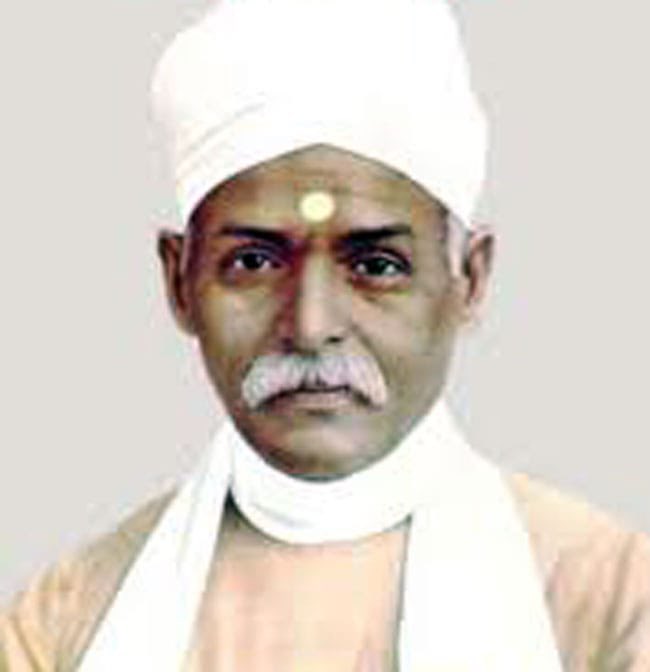 "जो इंसान स्वयं की निंदा सुन लेता है, वह सारे विश्व पर विजय प्राप्त कर लेता है"
काशी हिन्दू विश्वविद्यालय के संस्थापक, प्रख्यात शिक्षाविद व समाजसेवी 'भारत रत्न' से सम्मानित महामना पं. मदनमोहन मालवीय जी की पुण्यतिथि पर विनम्र श्रद्धांजलि। 

#PanditMadanMohanMalviya