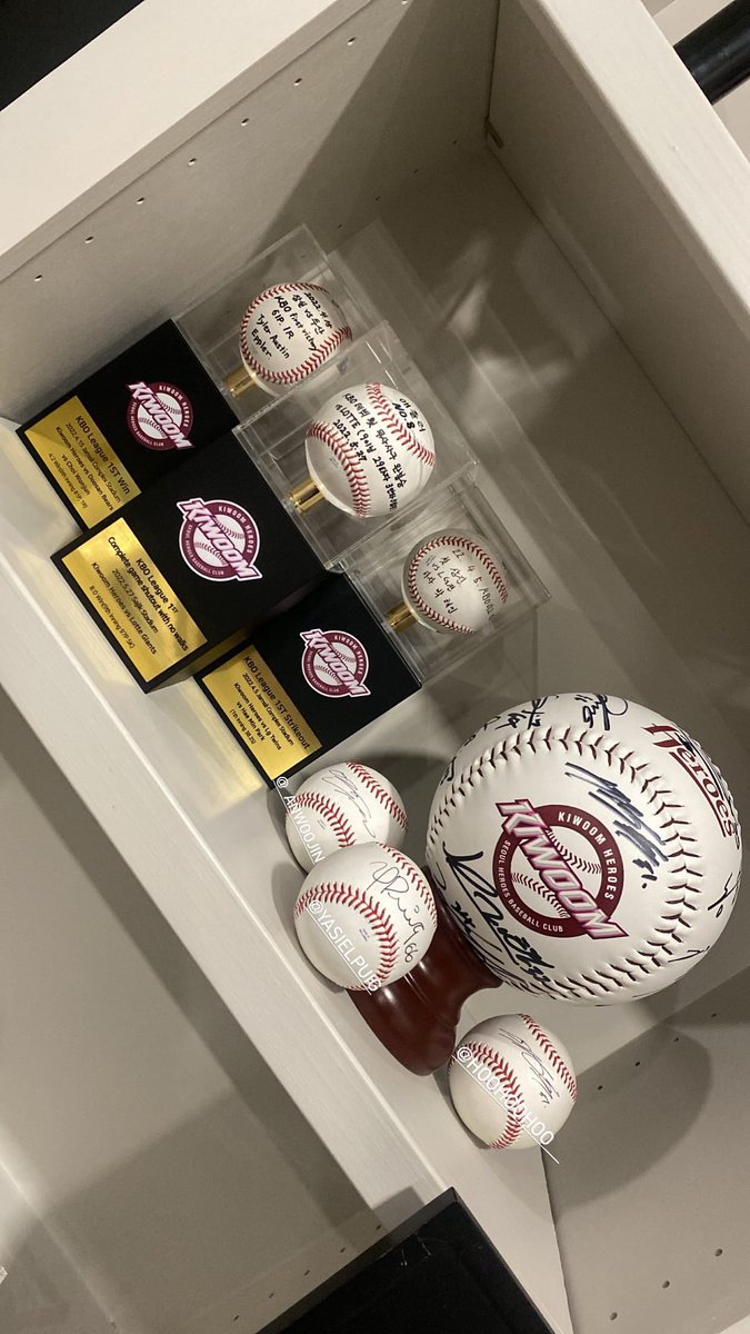 애플러 안우진푸이그이정후 씨인볼 ㅋㅋㅋㅋ 따로 받아간 ㄱㅓ임?