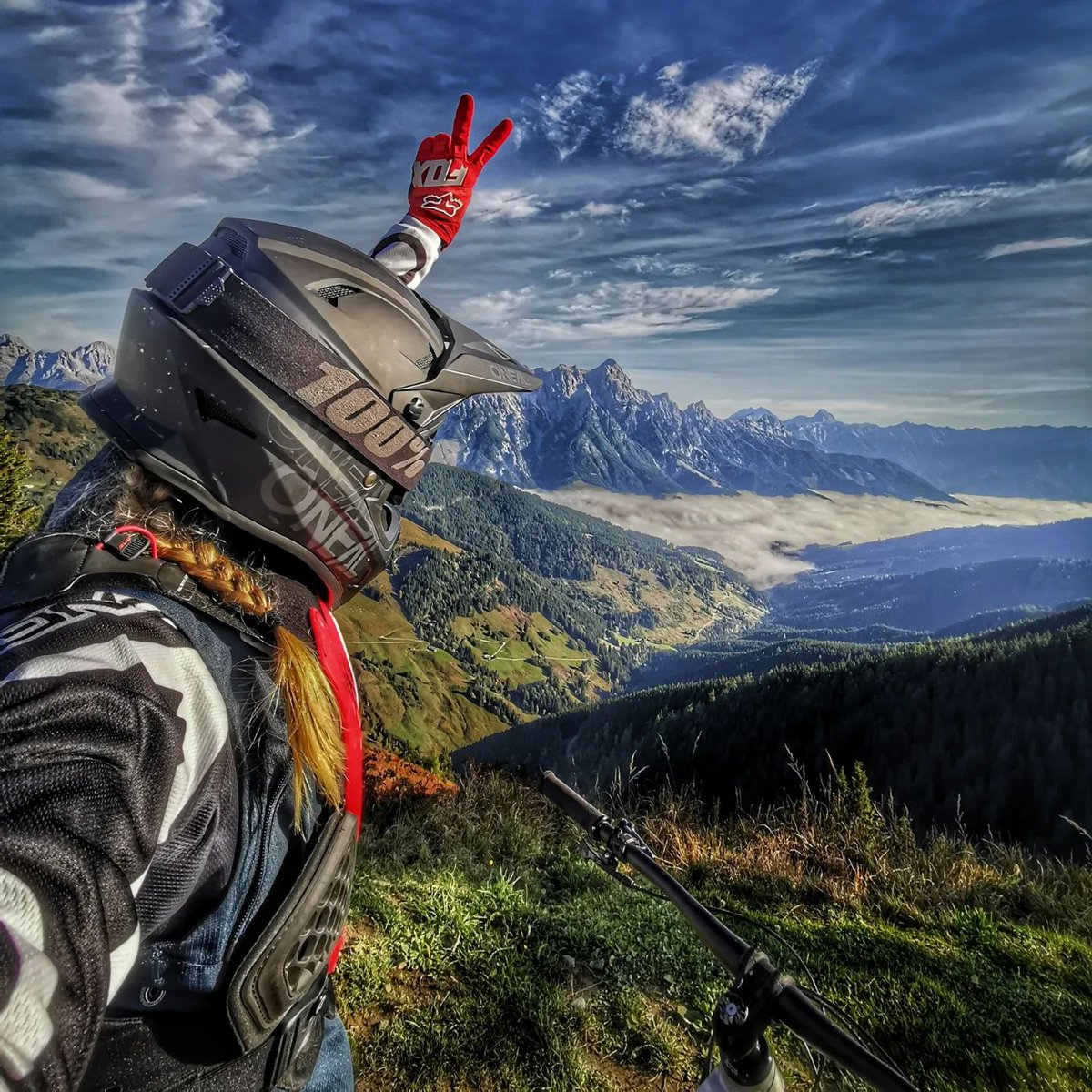 CorkiCycles's tweet photo. Nature loves bicycle because no harm to nature comes from the bicycle! 🚵🏻♂️Credits to @bridgert_ ❤️🔥 Check out @Corkicycleco for components⚙️
#bikevacation #mtbvacations #saalbachhinterglemm #bikesaalbach #bikepark #bikeparksaalbachhinterglemm #mtblife #mtblifestyle https://t.co/an4aiptwQ1