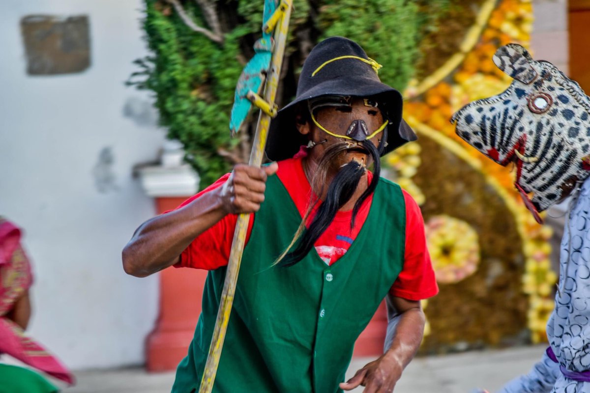 BsxdJesus's tweet photo. 🐯#FotoGalería | Tradicional Danza de los Tecuanes, Teloloapan, Gro. ❣️
👥🤍 Danza de la colonia Heroes del 47 del Sr. Severiano, principal precursor y preservador de esta tradición en Teloloapan, Gro.
#Tecuanes. #Teloloapan
📸Fotografía : Jesús A. Bahena https://t.co/X3CKVmL62e