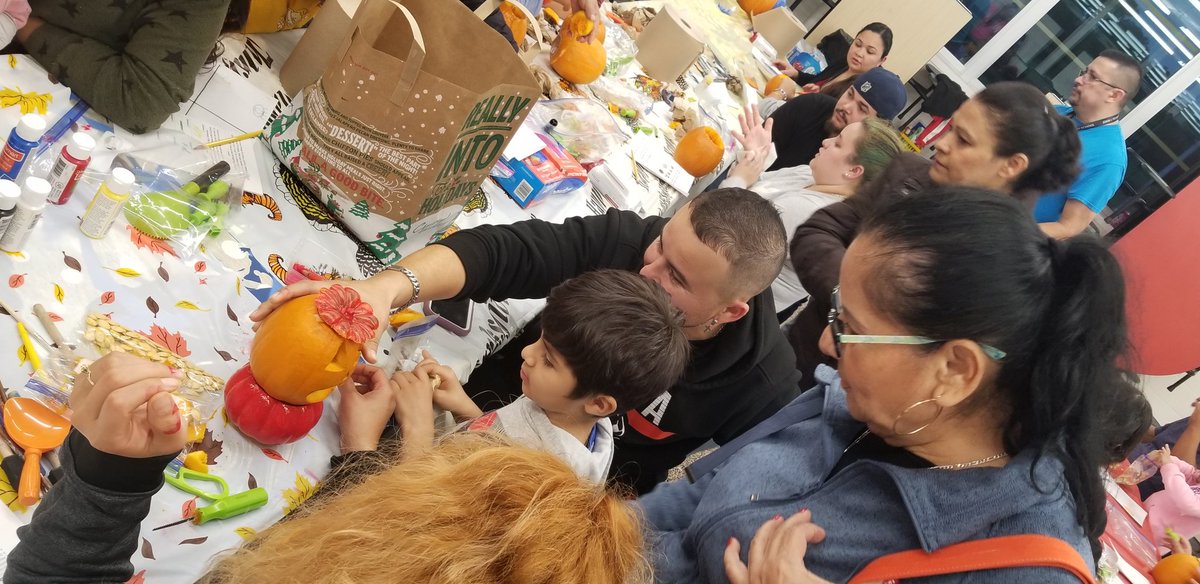 Jose Armendariz (@armendarizdisd) on Twitter photo Harvest Night at Pershing! Today was a great opportunity to spend quality time with our families! We are Thankful for our families!! <a href="/JohnJPershingE1/">John J. Pershing Elementary School</a> <a href="/BilingualEsl/">DISD Bilingual ESL</a> Harvest Night at Pershing! Today was a great opportunity to spend quality time with our families! We are Thankful for our families!! <a href="/JohnJPershingE1/">John J. Pershing Elementary School</a> <a href="/BilingualEsl/">DISD Bilingual ESL</a>