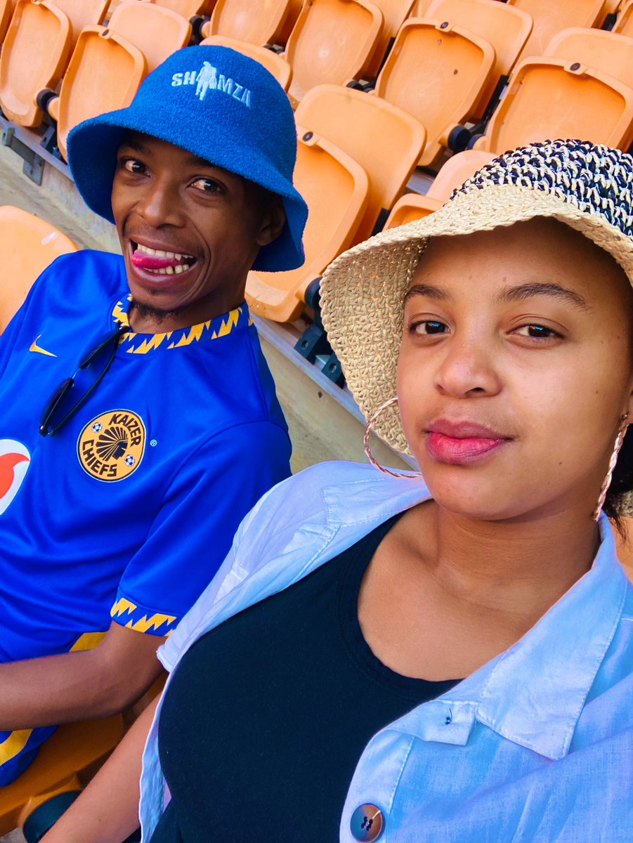 thee_Gifted_1's tweet photo. Vukani bo.. 12 noon we having Bones for lunch ππ€©βπ½ #CurlingCup #SowetoDerby https://t.co/ZnnSIi6Mr1