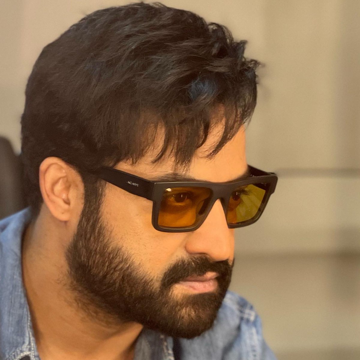 Man Of Masses @jrntr 🔥🔥🔥

A New Vibe … A New Style 🙌🔥

🎥🎬

#juniorntr #tarakntr #manofmasses #newhairstyle #ntr #newstyle #newvibe #newday #viral #trending #viralpost #trendingpost #hero #indianfilmindustry #aalimhakim #hakimsaalim 🎥🎬

@jrntr 
@aalimhakim