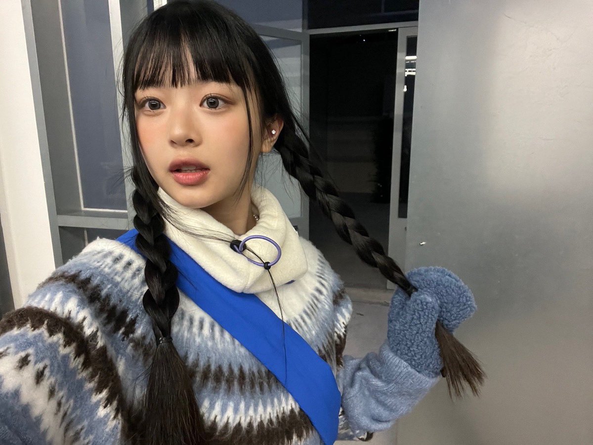 hanniarchive1's tweet photo. 221107 포닝 앨범 업데이트 #하니 🌨️⛄️ https://t.co/AwKWvUXwol