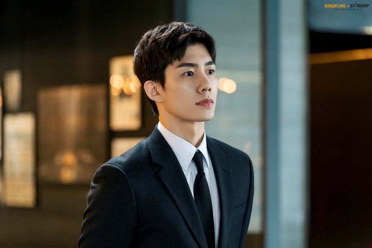 kdrama_menfess's tweet photo. •kdm• ⚠️ The Golden Spoon

Nonton dari ep 1 sampai ep 15 takut banget kalau aja Munki Hyung bakal mengkhianati Taeyong 😭 https://t.co/VJfjeNvYjE