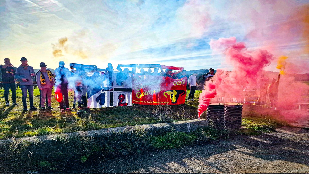 Avec le Kop du Rodez aveyron Football, déplacement dans le mythique Stade Geoffroy Guichard pour le match  Saint-Etienne/RAF ❤💛 
Le RAF et l'Aveyron en Force 💪💪💪 
#Aveyron #RodezAveyronFootball #KopRUTHENOIS  <a href="/OfficielRAF/">Rodez Aveyron Football</a>
<a href="/ASSEofficiel/">AS Saint-Étienne</a> <a href="/AllezRodezCom/">AllezRodez</a> <a href="/PresseSports/">Centre Presse Aveyron Sports</a>
