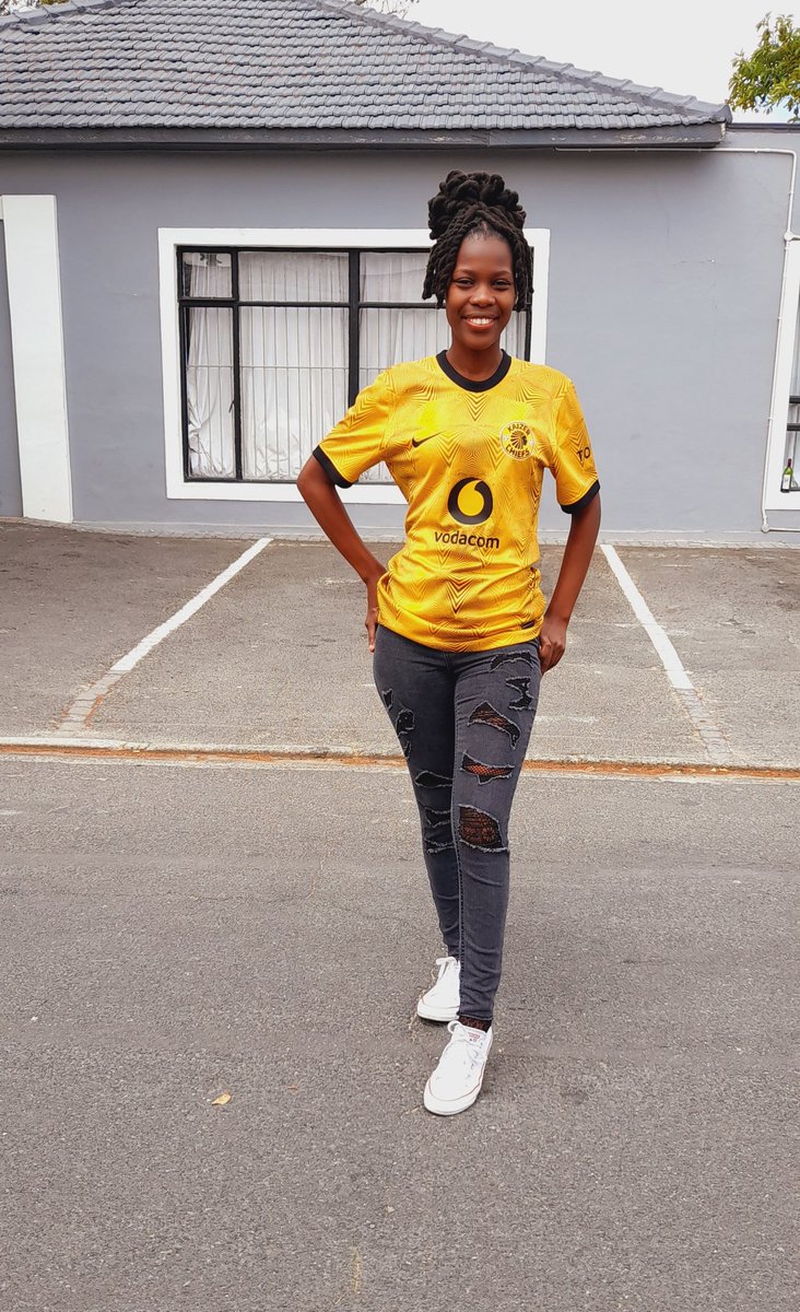 MabeeThamae's tweet photo. Thank you very much @KaizerChiefs for the skipa. Shapa Khosi shapa😍😍✌️💛
#SowetoDerby #KaizerChiefs https://t.co/djp28WU1Kz