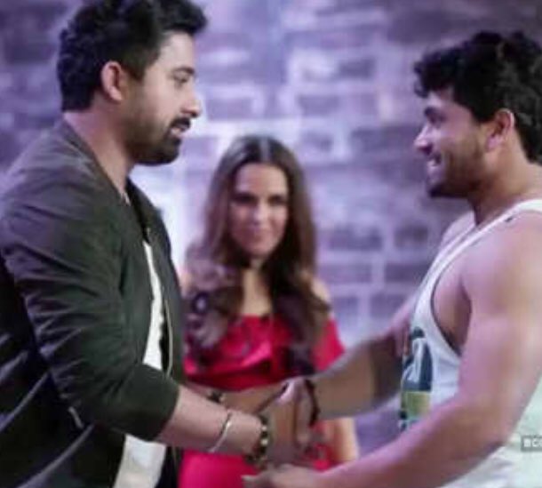 gloriousmess18's tweet photo. Rannvijay, Prince, Nikhil, Baseer coming in support of Shivu boy, ayee my MTV heart is so full rn. 🥺<3

Thank you guys @rannvijaysingha @princenarula88 @nikhilchinapa 
@Baseer_Bob <33

It’s definitely AUDIENCE WITH SHIV THAKARE and you  totally deserve it 
@ShivThakare9. 💗 https://t.co/f9ofZue9Zv