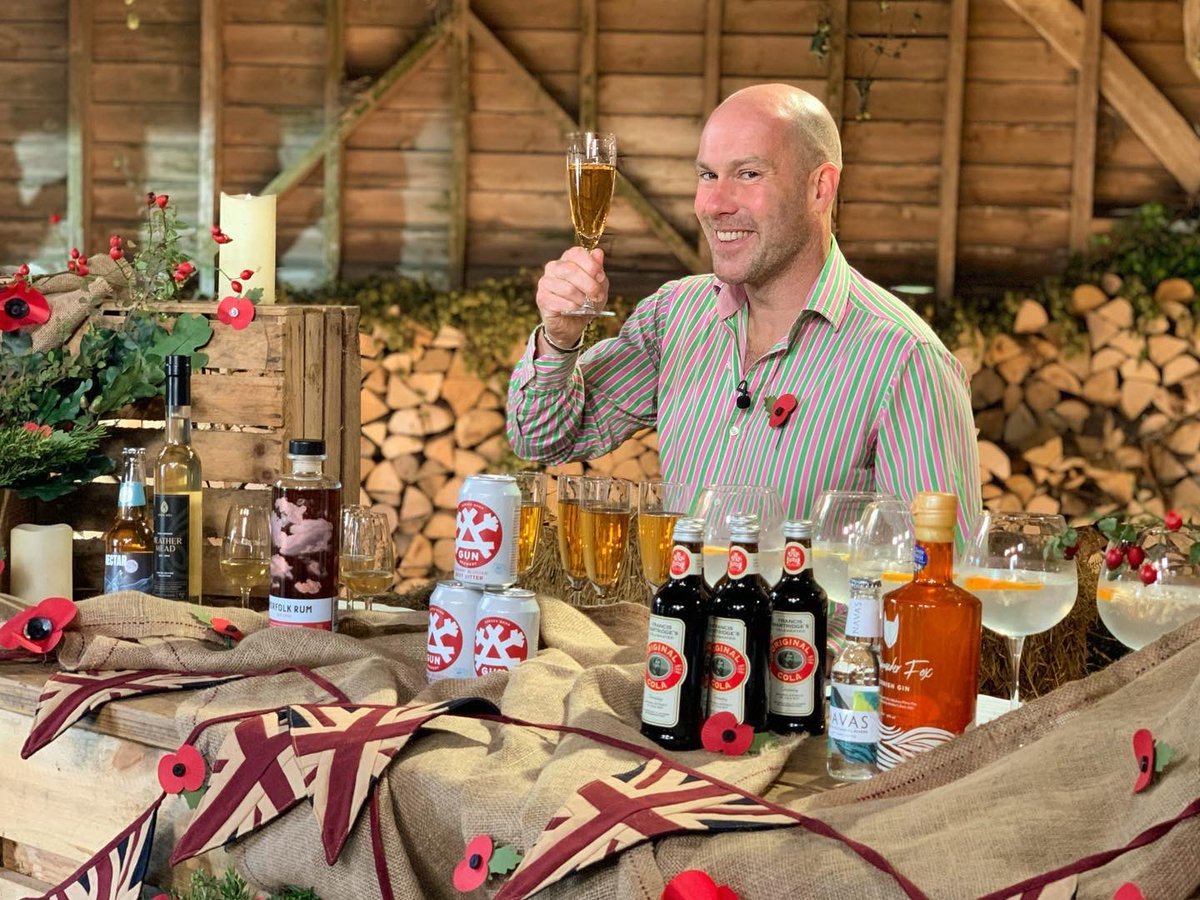 TVsAndyClarke's tweet image. It’s remembrance Sunday this weekend so make sure you tune into @TitchmarshShow on @ITV tomorrow as I’ll be sharing some great drinks linked with military history at my ‘Best of British’ bar along with Hayley Mills, Maxwell Caulfield &amp;amp; @LlewelynBowen.

Cheers!

#loveyourweekend