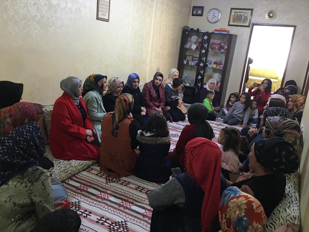 Akkadindiyarbkr's tweet photo. #İlçeİlçe2023e programlarımız kapsamında #YENİŞEHİR’deyiz

Bölge Koordinatörümüz Sn.@KaraFidan İl Koordinatörümüz Sn.@arzubakir23 K.K Başkanımız Sn.@muzeyyenkaya Yenişehir  K.K Başkanımz Sn.@yldzgulsn ile birlikte Yenişehir İlçemizde Kadın Buluşması gerçekleştirdiler.
#Hedef2023 https://t.co/jZqa0KWMiI
