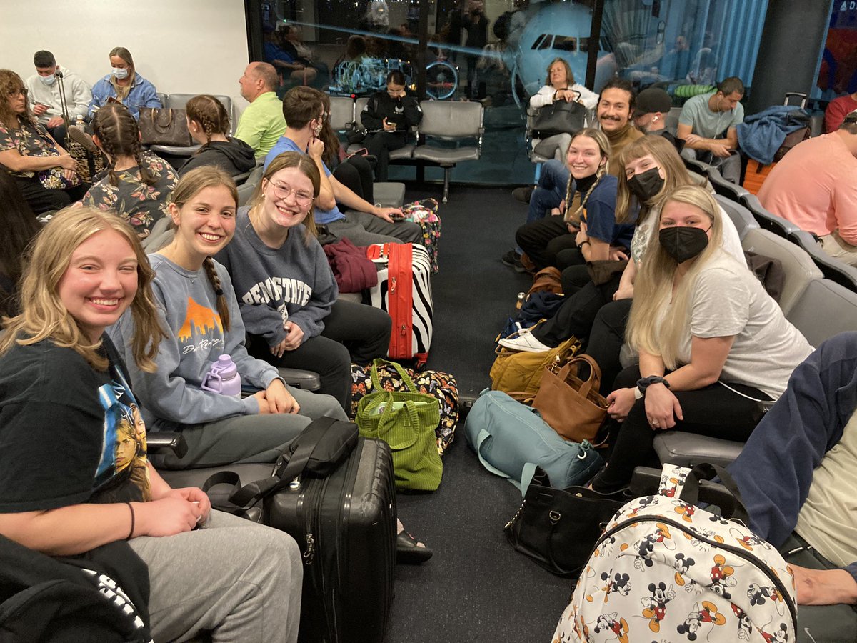 The Morrison lab is on the road to #SfN22 - our first in person!!! So excited to have this group of amazing young scientists show everyone what they have been up to...come see us in row PP on Monday afternoon 🧠🧬🐭