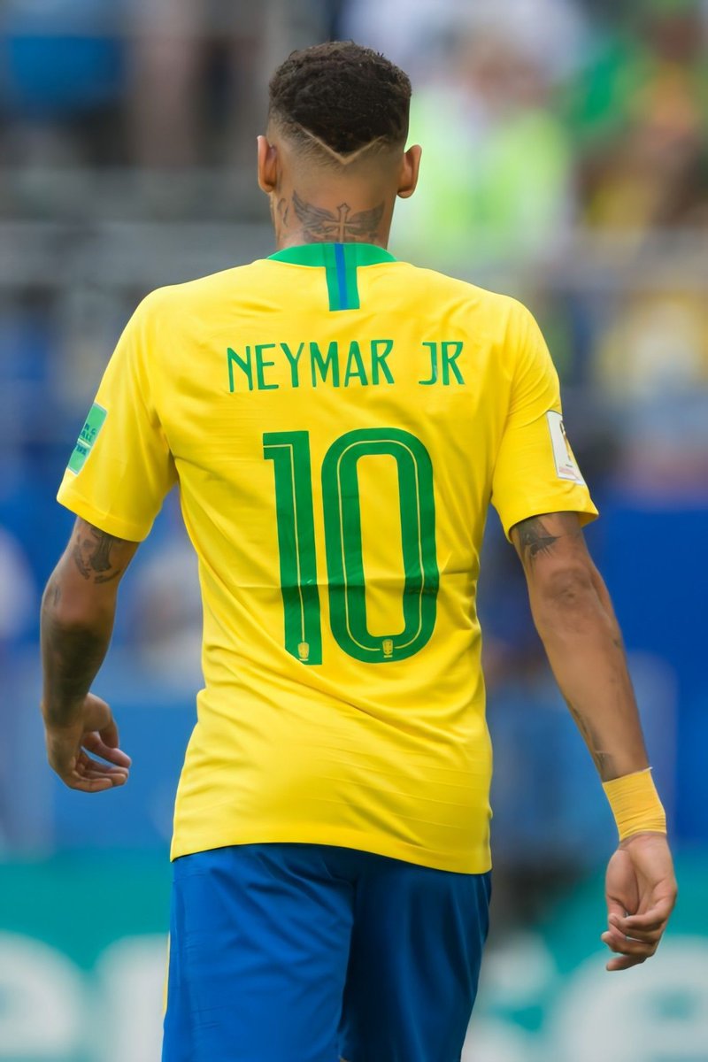 Neymargiabr's tweet photo. Amanhã é o último jogo pelo PSG do Neymar esse ano. Parem de negatividade aí pessoal, vai dá certo e a Copa e logo alí, torcer pra que Neymar jogue muita bola e pronto. 
Confiem e não tenhas medo, o Hexa é logo é mais que realidade!!
🇧🇷🙌🏽 https://t.co/Msm089RFO9