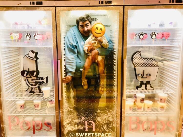 PabloRomeroFEB's tweet photo. ❄️ Criogenizados: sacadnos cuando haya bajado el precio de la luz y el gas, cuando la gasolina esté por debajo del 1,50 y cuando hacer la compra deje de ser un lujo 😅
📍 #SweetSpace #Madrid https://t.co/u5R3yOh5Jb