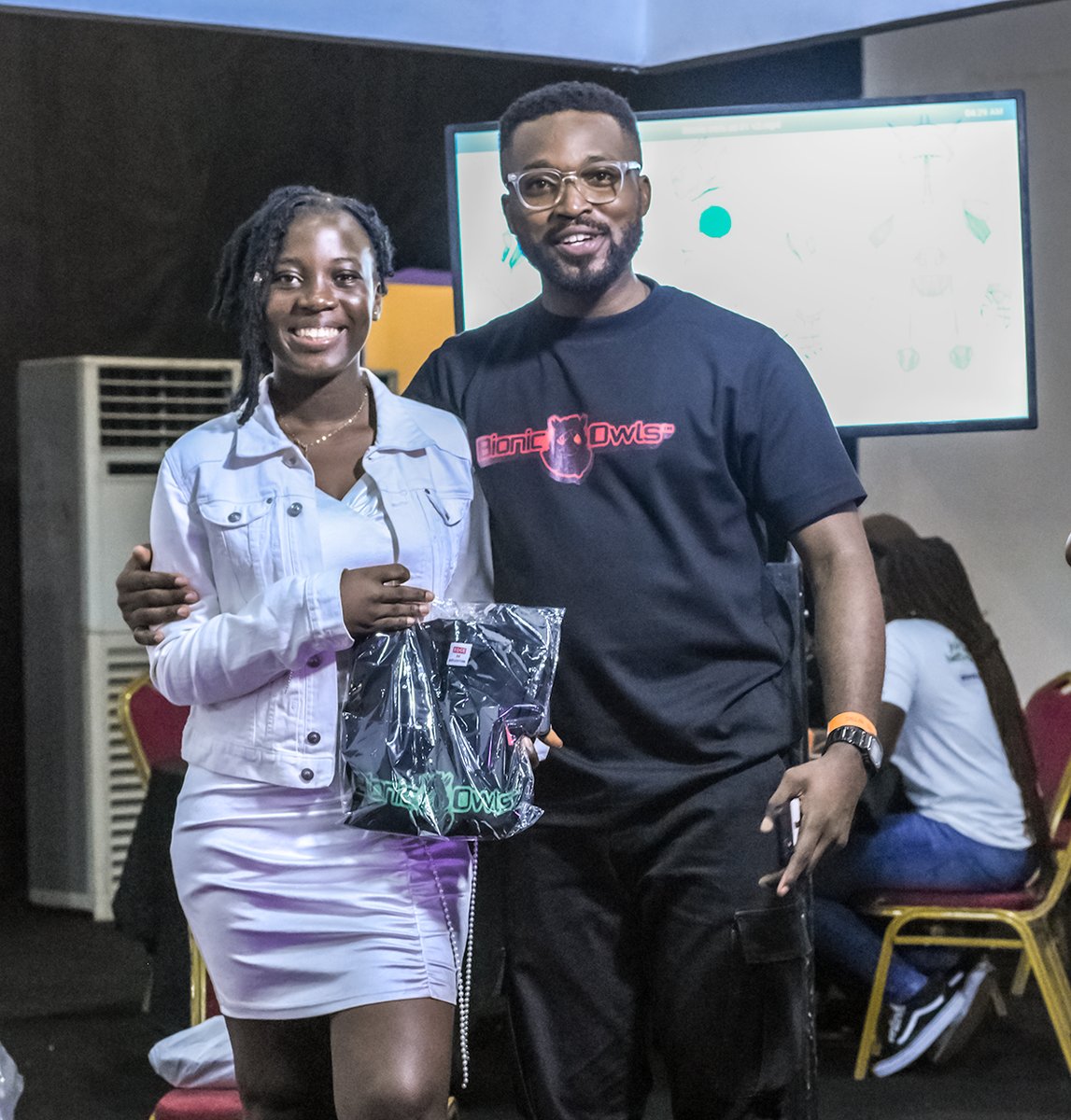0xRenon's tweet photo. Glad to have the founders of @raknida_ visit the BO booth, super delighted to have you folks @Soulher_na & @Dahby_Okole around
#WebThreeBuzz #Buzz #NFTNG #bionics https://t.co/9pQYADsrAT