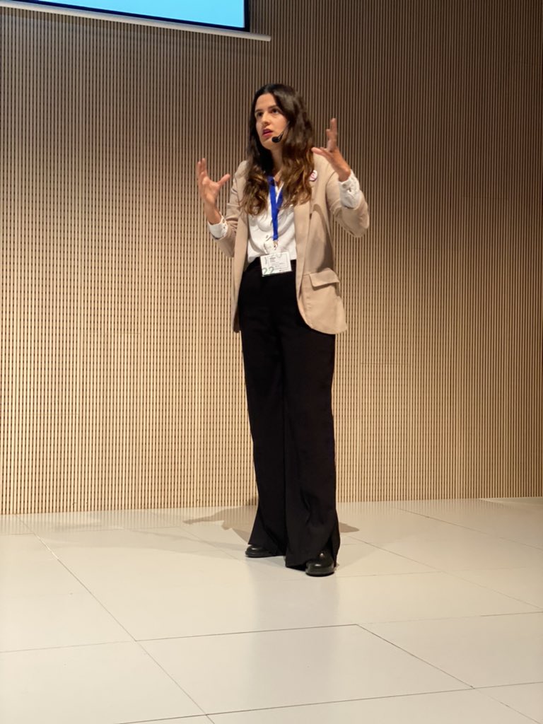 WTMZaragoza's tweet image. “¿Se puede utilizar IA en el sector educativo? Si el foco es lo humano si. Hay miedo a la tecnología” #WTMZ22 @nemezerga