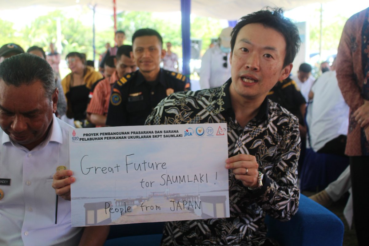 djpt_kkp's tweet photo. Pembangunan diharapkan dapat memberikan dampak positif terhadap perekonomian masyarakat Kepulauan Tanimbar, khususnya nelayan lokal dengan memperhatikan keberlanjutan sumberdaya perikanan yang menjadi sumber perekonomian masyarakat.

#KKPAccelerate #BanggaJadiNelayan #EkonomiBiru https://t.co/I4ZcVEtztX